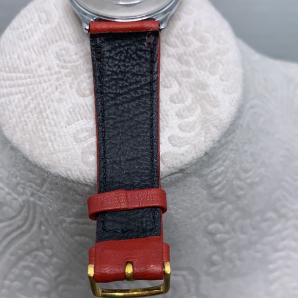 Authentic Mickey Mouse Watch - Picture 7 of 8